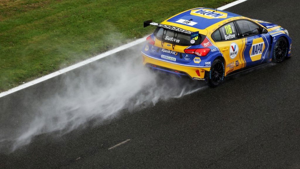 BTCC - Brands Hatch Indy: Race Results (2)